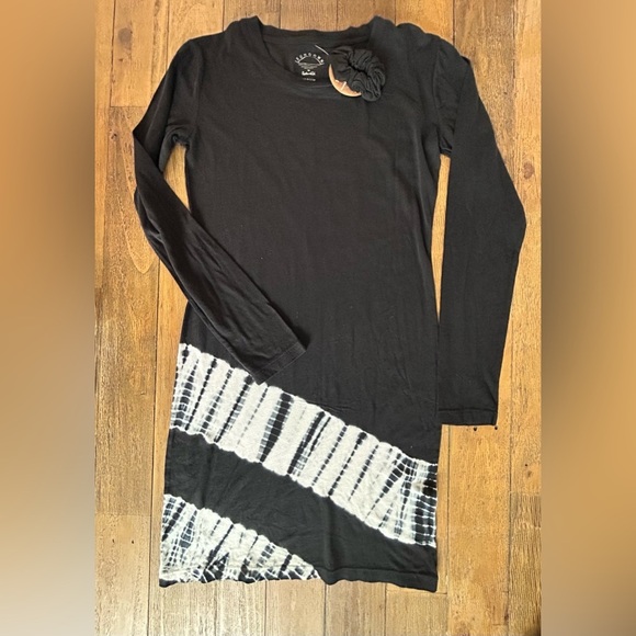 SPLENDID Shibori Black and white Long Sleeve Tie Dye Print Mini Jersey Dress - Picture 5 of 13
